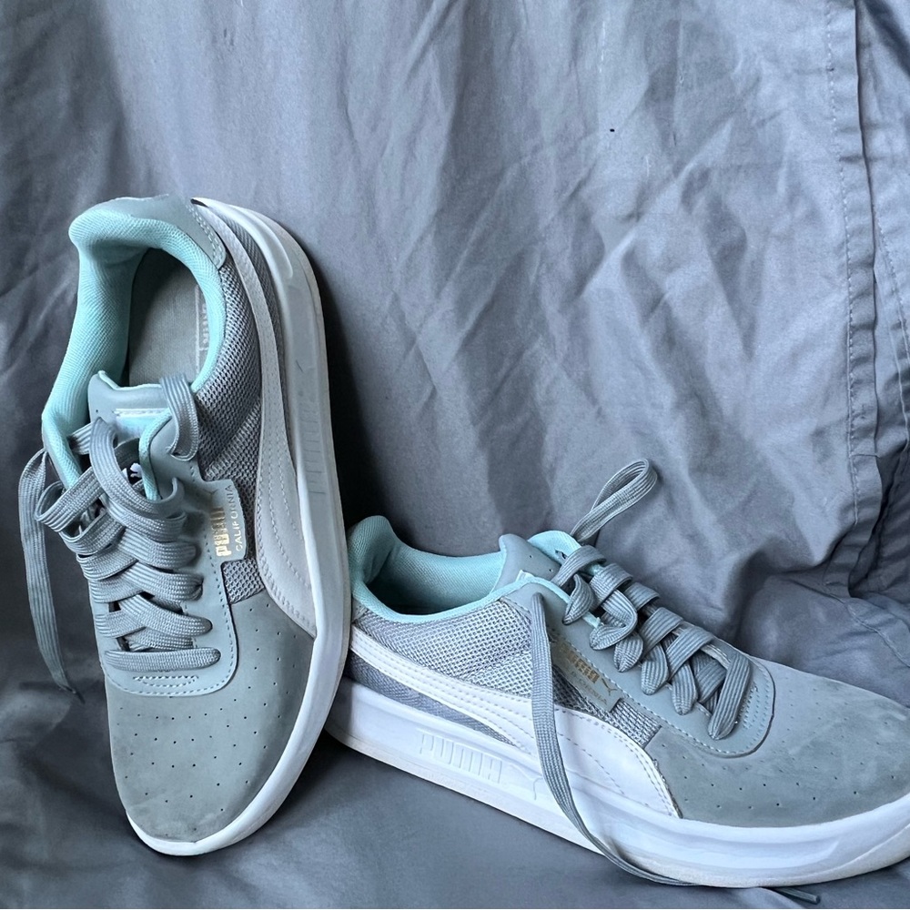Puma Kids Grey Teal & Gold Smash Sneakers Size 6 (BigKid)